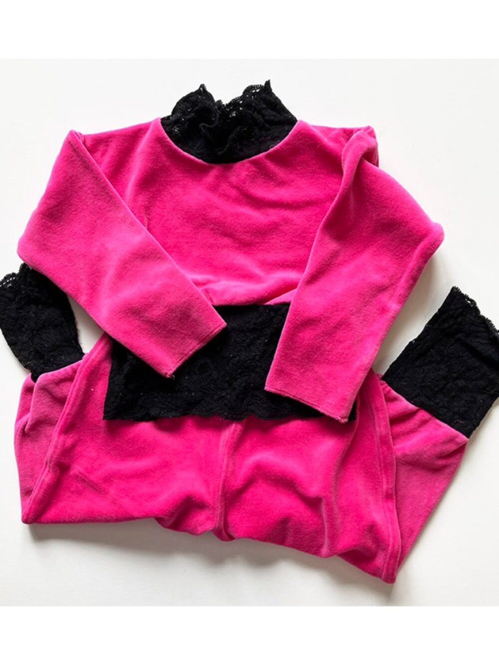 Toddler 2 Piece Outfit Size 2/3 Pink Velour and Lace Made in France VTG 1990s